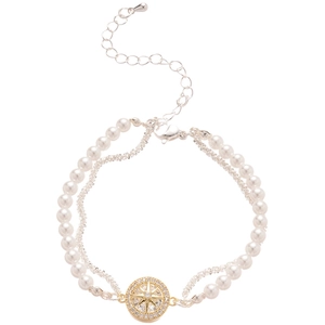 Zweilagiges Armband mit weißen Perlen, Silberkette und goldenem Sternenanhänger