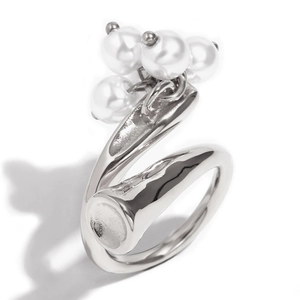 Modern irregular silver open ring with 18K gold plating and elegant pearl cluster