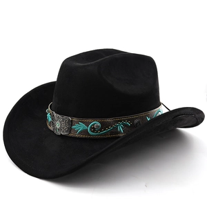 Détail de chapeau de cowboy en daim noir avec broderie florale et boucle de papillon