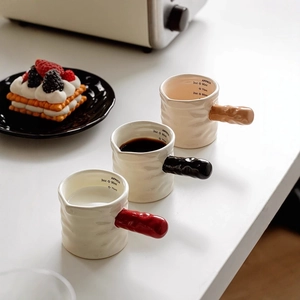 Ceramic Milk Jug Pitcher With Scale Handle Irregular Texture Espresso Coffee Extraction Creams Pouring Pot For Home Cafe