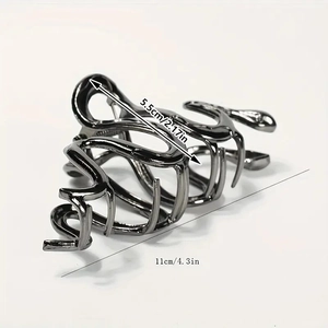 Gothic snake-patterned dark metal hair claw clip with 11cm length dimensions