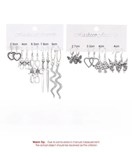 Detailed size and weight chart for silver alloy Halloween bat and spider earrings set
