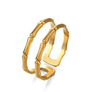 Bague ouverte double couche style bambou doré pour femme au design minimaliste chic