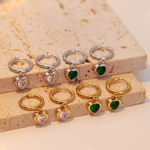 Elegant heart-shaped emerald green zircon pendant earrings in gold and silver finish