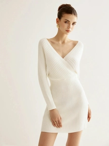 Elegant white V-neck long sleeve knitted bodycon dress with wrap front and waist tie