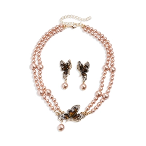 Elegante conjunto de collar de perlas de doble capa y pendientes de mariposa refinados