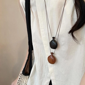 New Chinese style wooden water bottle and gourd pendant necklace with adjustable cord