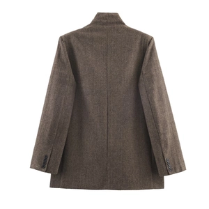 Blazer da donna in tweed marrone a spina di pesce con revers classico e polsini a bottoni