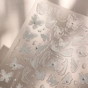 Papillon 3D Relief Autocollants Art Ongles Gaufré Autocollant DIY Manucure Élégant Blanc Künstliche Perle Décoration Esthétique