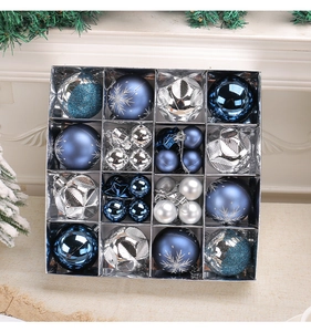Set de boules de Noël bleues et argentées avec motifs de flocons de neige
