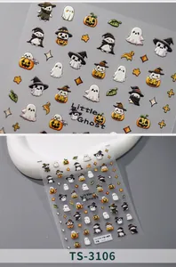 Detail von 3D-Präge-Nagelstickern zu Halloween mit Geist-, Kürbis- und Sternmotiven