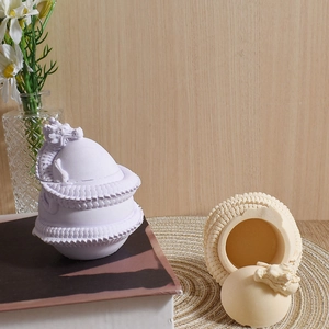 Embossed dragon egg silicone mold storage jar with intricate scales and dragon head lid