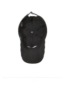 Vue intérieure de la casquette de baseball noire avec mesh respirant et sangle Fashion