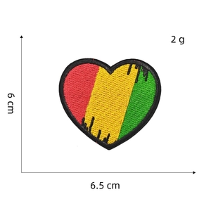 Detailed view of Rasta-colored heart embroidery patch with size dimensions 6x6.5cm