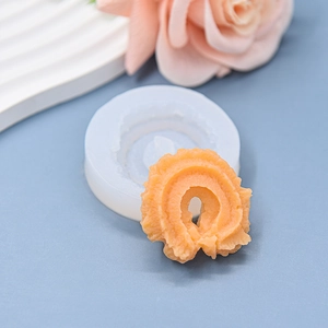 Round silicone cookie mold for DIY cake decoration and chocolate baking tools