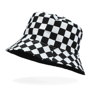 Bob classique à damier noir et blanc pour protection solaire avec bord large élégant