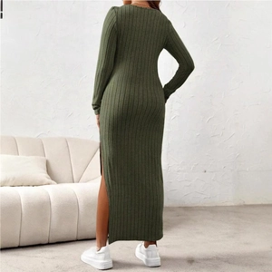 Slim fit dark green ribbed knit maternity dress with long sleeves and side slit design