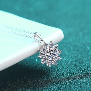 S925 sterling zilveren zonnebloem ketting met sprankelende moissanite hanger