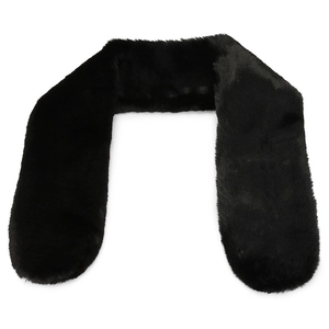 Elegant black faux fur scarf for winter featuring a plush texture and warming neck collar