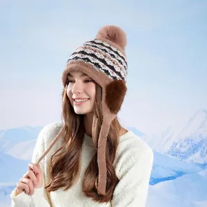 Bonnet d'Hiver Chaud en Tricot pour Femmes Avec Pompon en Fausse Fourrure Protège-oreilles Coupe-vent Doublé Polaire