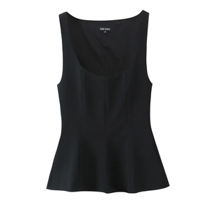 Black U-neck crop top with ruffled hem and elastic ribbed fabric for women
