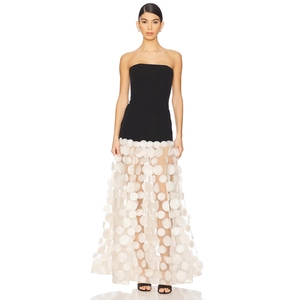 Haut noir bustier moulant élégant avec jupe longue en maille à pois blancs de banquet
