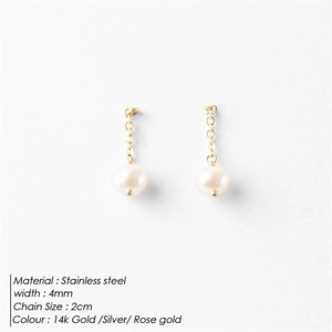 Élégantes boucles d'oreilles perles en acier inoxydable plaqué or 14 carats avec chaîne