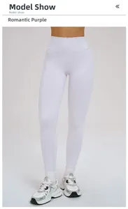 Gros plan d'un legging de yoga violet romantique à taille haute avec coupe athlétique