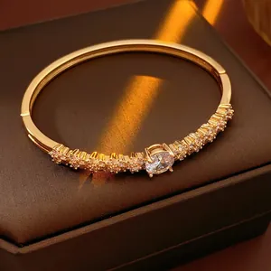 Luxury Flower Gold Plated Copper Bangle For Women Elegant Pave Cubic Zirconia Bracelet Fashion Jewelry Accessory