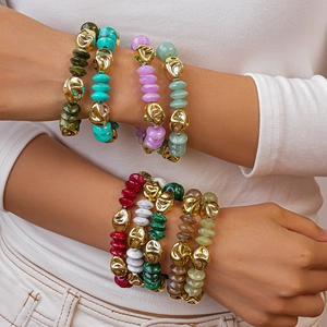 Chic retro irregular acrylic beaded bracelets set with gold metal accents for women