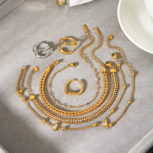Parure de bijoux en acier inoxydable avec bagues irrégulières et bracelets cœur zircon