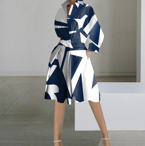 Modieuze midi-jurk met lange mouwen, V-hals en abstracte geometrische print met taille