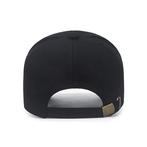 Classic black baseball cap with 14cm long brim and adjustable metal buckle on back