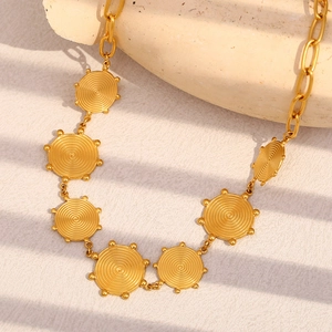 Round Spiral Pendant Necklace 18K Gold Plated Stainless Steel Retro Geometric Chunky Chain Vintage Punk Jewelry For Women