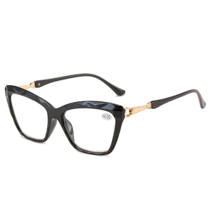 Cat-Eye Lesebrille mit schwarzem facettiertem Rahmen, goldenen Bügeln und +4,00 Dioptrien