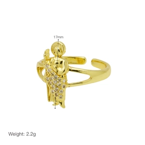 Detail of gold-plated heart ring featuring a crystal character and 17mm height mark