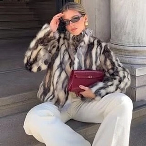 Giacca In Pelliccia Sintetica Da Donna Stampa Animale Collo Alto Cerniera Streetwear Capispalla Invernali Alla Moda