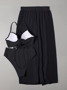 Ensemble bikini noir 3 pièces avec culotte taille haute et paréo de plage transparent
