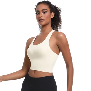 Détail de la brassière de sport sans couture avec dos croisé et tissu haute élasticité