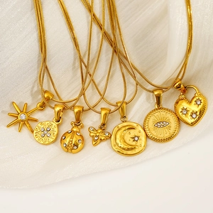 Collana Con Ciondolo Vintage Placcata Oro 18K Acciaio Inossidabile 304 Con Zircone Luna Stella Cuore Per Donna