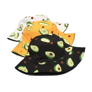 Chapeau bob réversible imprimé avocat blanc, jaune et noir pour protection solaire