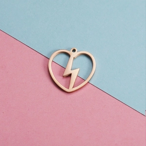 Gold stainless steel hollow heart pendant with lightning bolt design for DIY necklaces