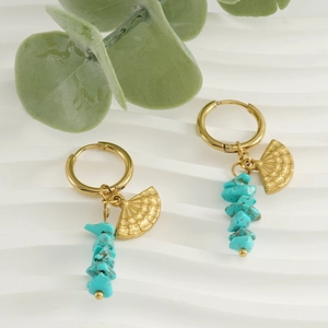 Böhmische goldene Edelstahl-Ohrringe mit Türkis-Perlen und Fächer-Anhängern