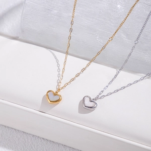 Titanium steel heart pendant necklaces in gold and silver with paperclip chains