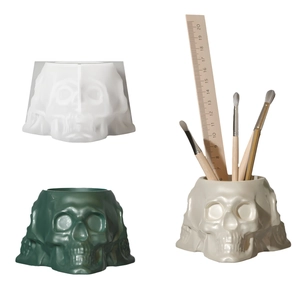 Dreiseitige Totenkopf-Silikonform für DIY-Harz-Aschenbecher oder Gothic-Stifthalter