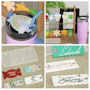 Moule en silicone pour décorations de paille et plaques nominatives avec motifs arc-en-ciel