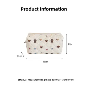 Quilted pouch size detail with bear prints measuring 19cm length and 9cm height