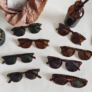 Retro Tortoiseshell Leopard Print Sunglasses UV400 Protection Trendy Outdoor Travel Eyewear For Men And Women