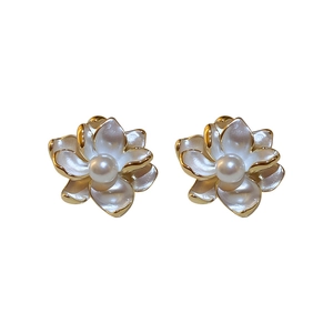 Elegant white flower stud earrings with gold trim and pearl centers for women