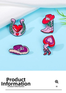 Détails de broches en émail rose en forme de cœur avec motifs fer à cheval et bottes